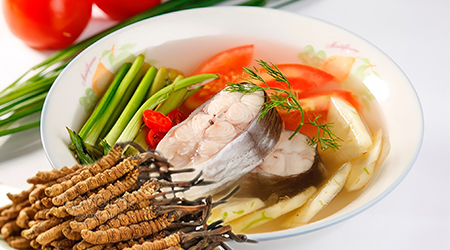 Chế biến đông trùng hạ thảo kết hợp hải sản – siêu thực phẩm bổ dưỡng